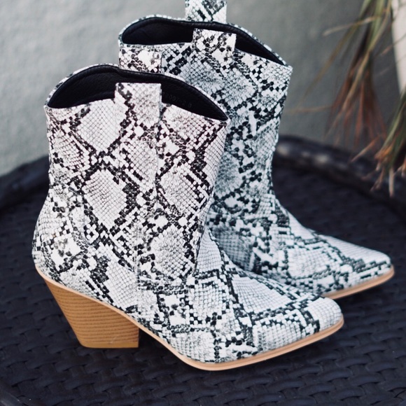 Snake Skin Cowboy Western Bohemian Country Boots - Picture 4 of 8